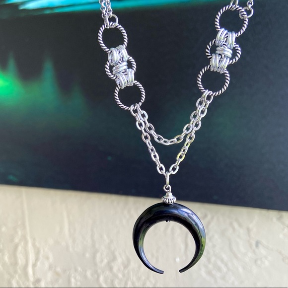Handmade maille choker & Black crecent moon lunula horns charm goth necklace - Picture 2 of 13